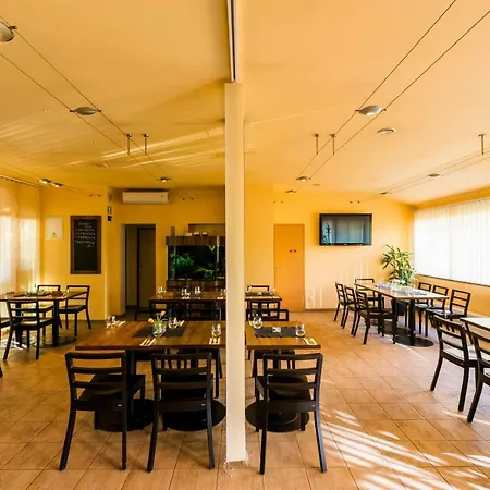 Casa de hóspedes Piranha 3*