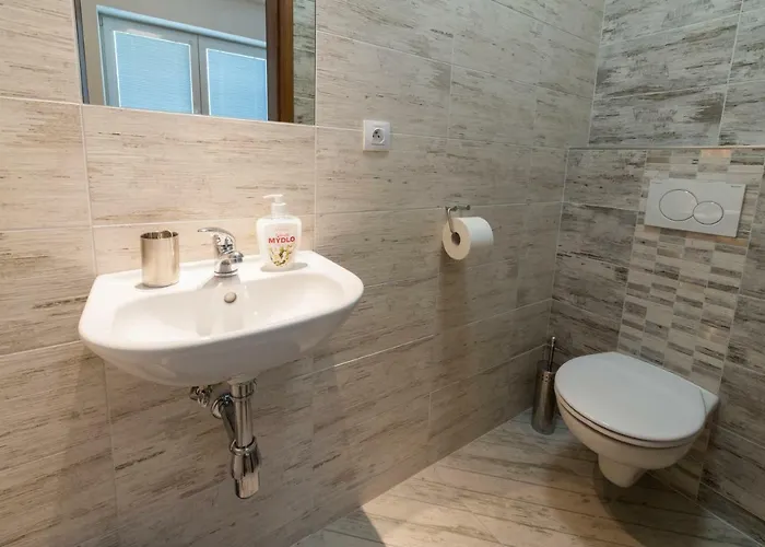Guest house Piranha Melnik